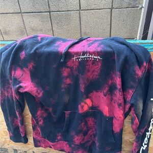 Hollister Tie-Dye Pullover Hoodie - Black & Red SIZE XL
